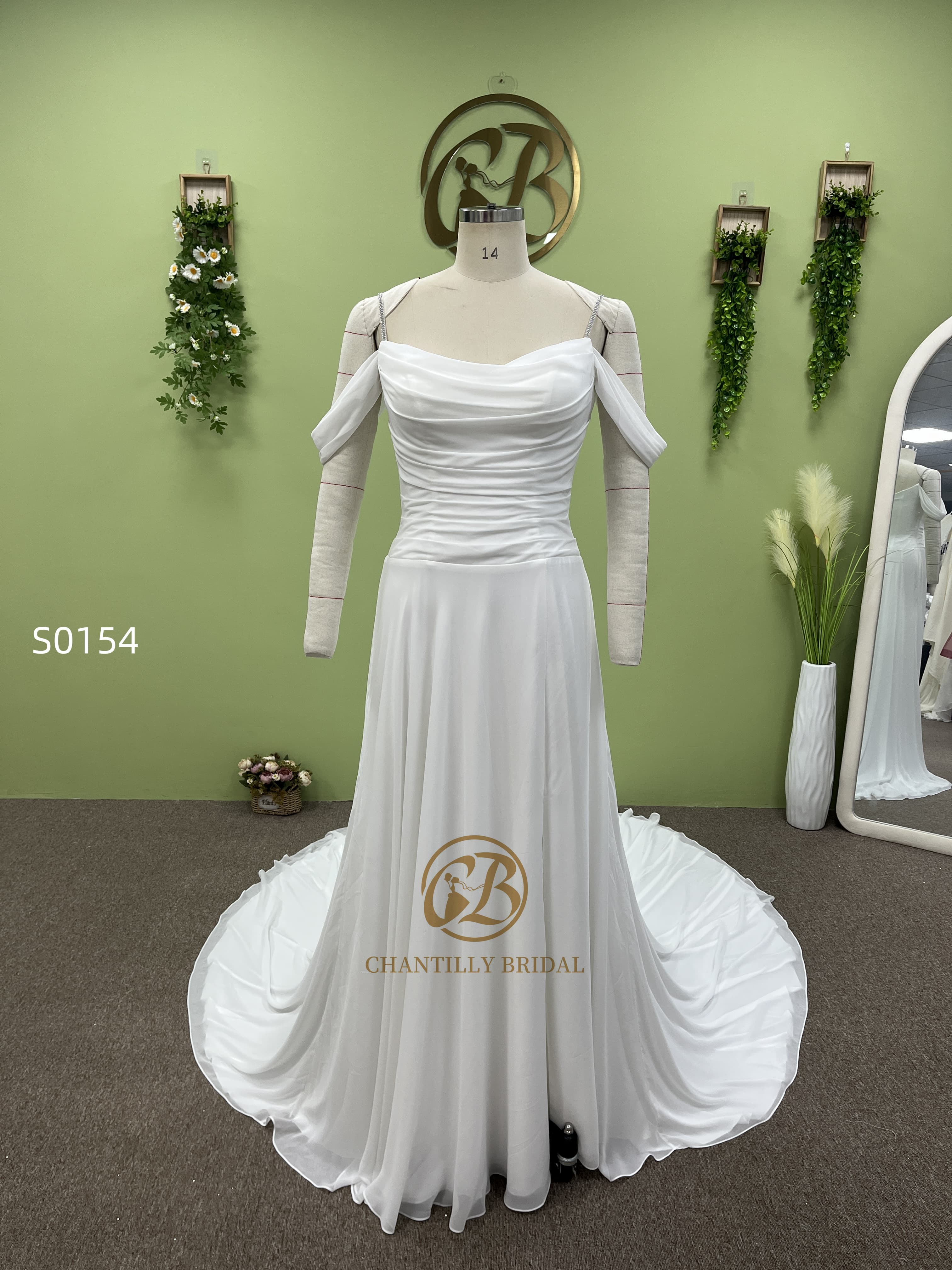 Chantilly Bridal  S0154