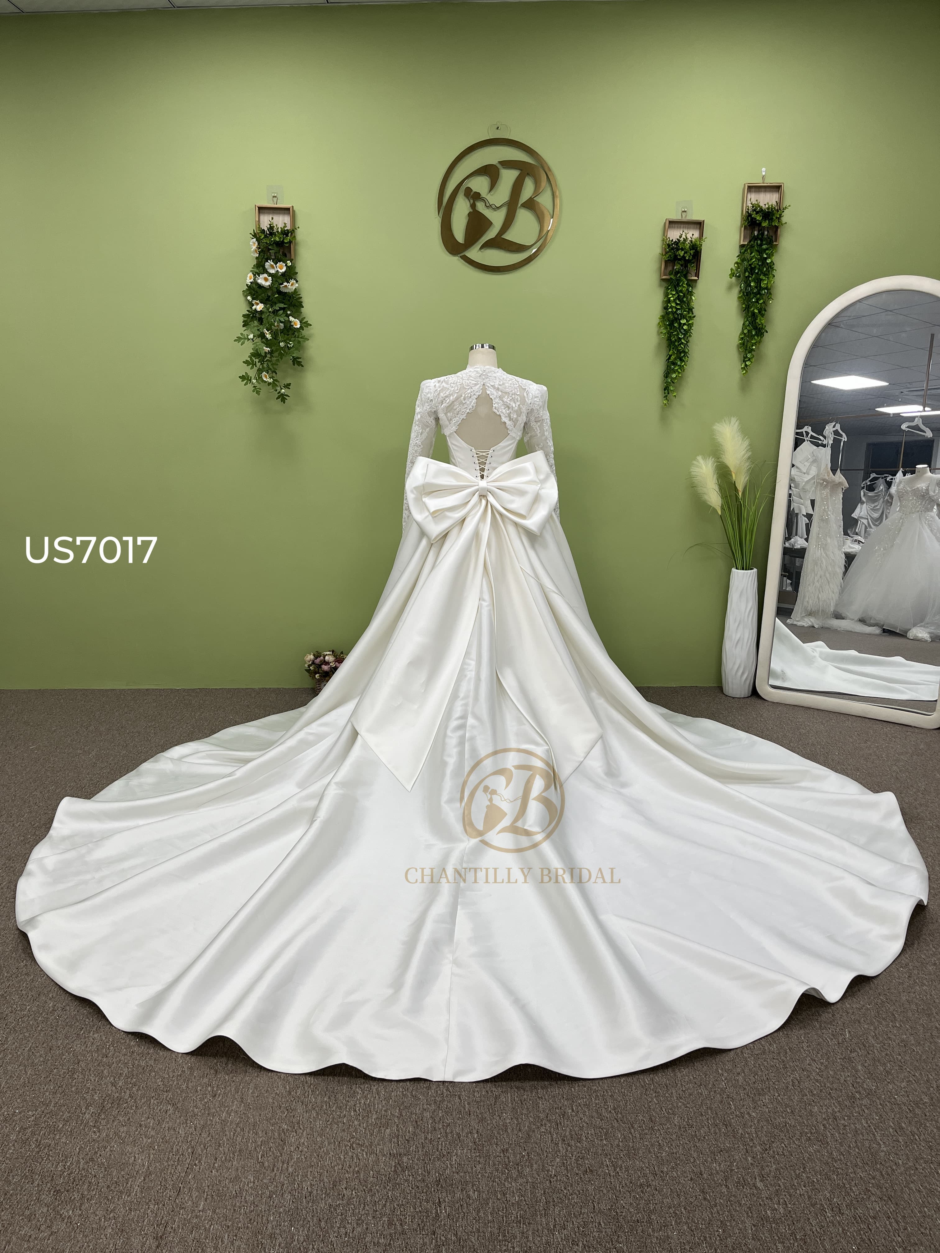 Chantilly Bridal  US7017 - 3