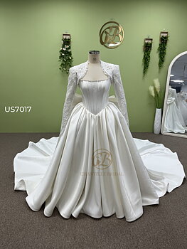 Chantilly Bridal  US7017
