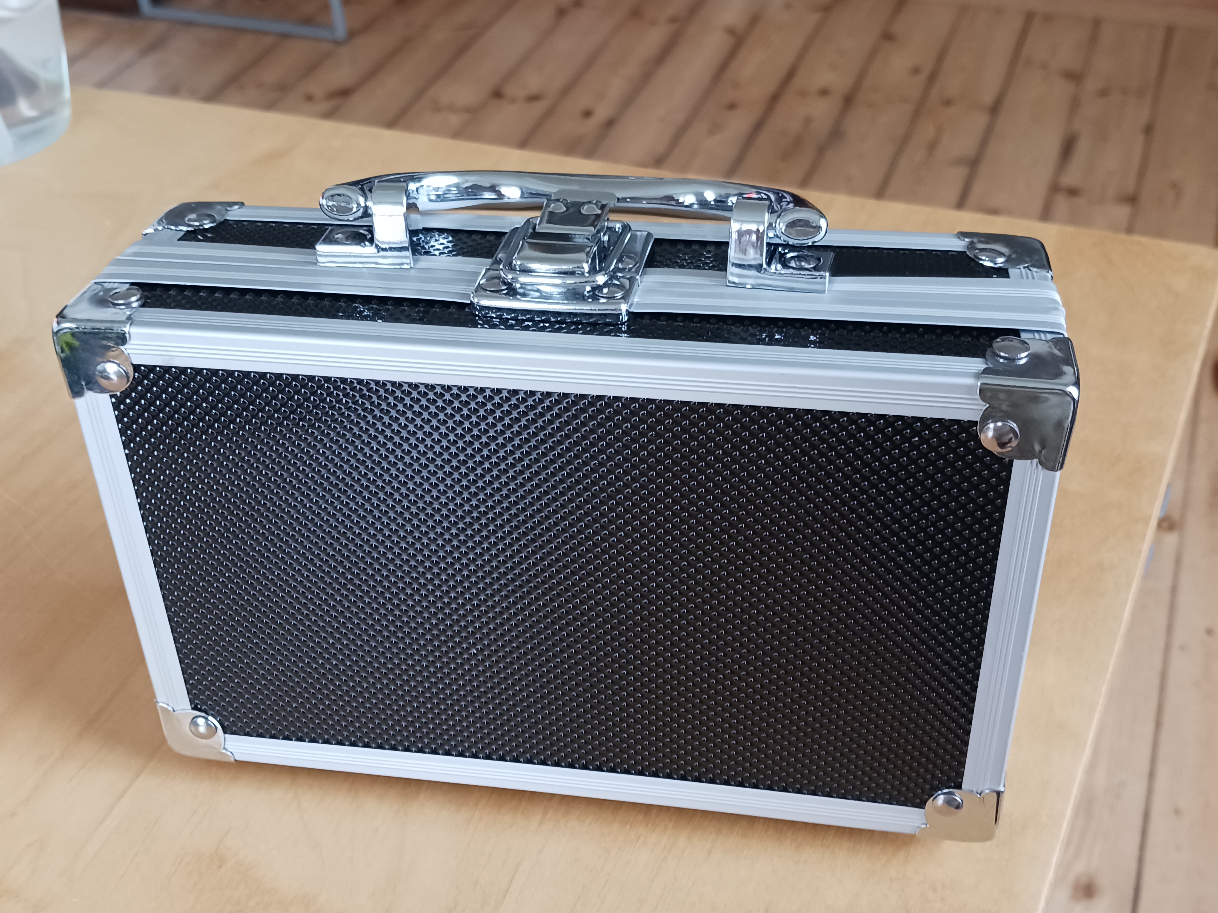 Tillbehörskoffert -Praktisk aluminiumväska  - 2