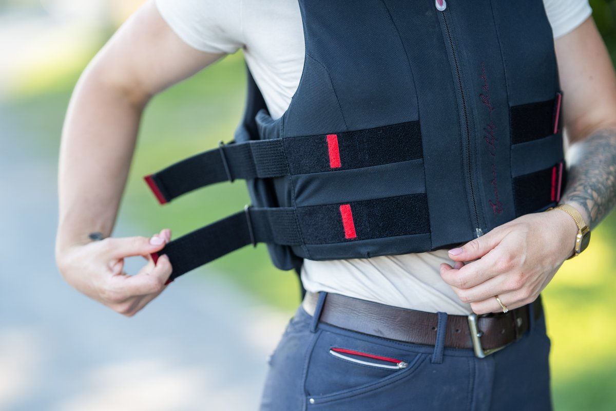 Komperdell Ultra Vario Safety Vest - Black - Comfortable