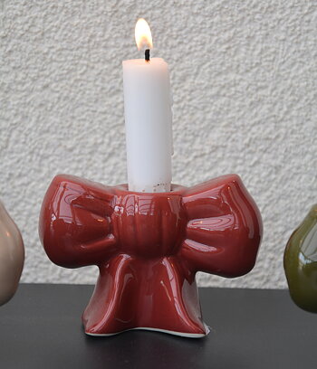 Ljusstake rosett vinröd 11 cm keramik