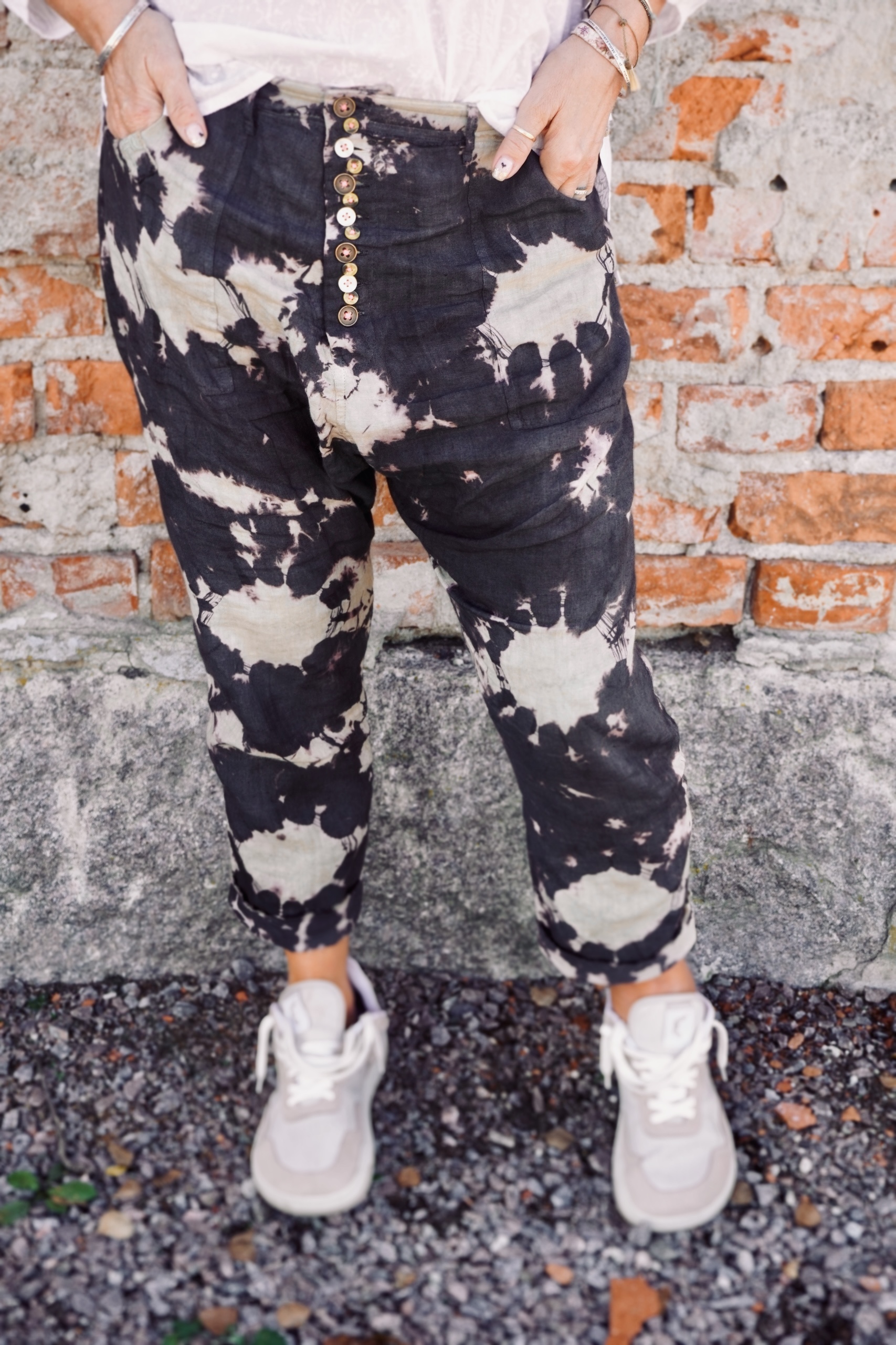 FEY  LINEN BATIK PANT CHARCOAL LATTE  - 3