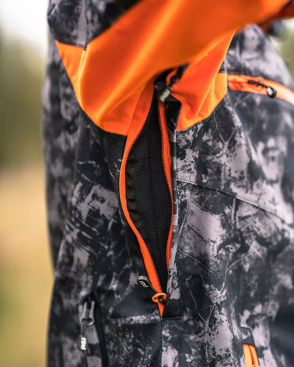 P4H Elite Black Camo jaktjacka Dam - 4