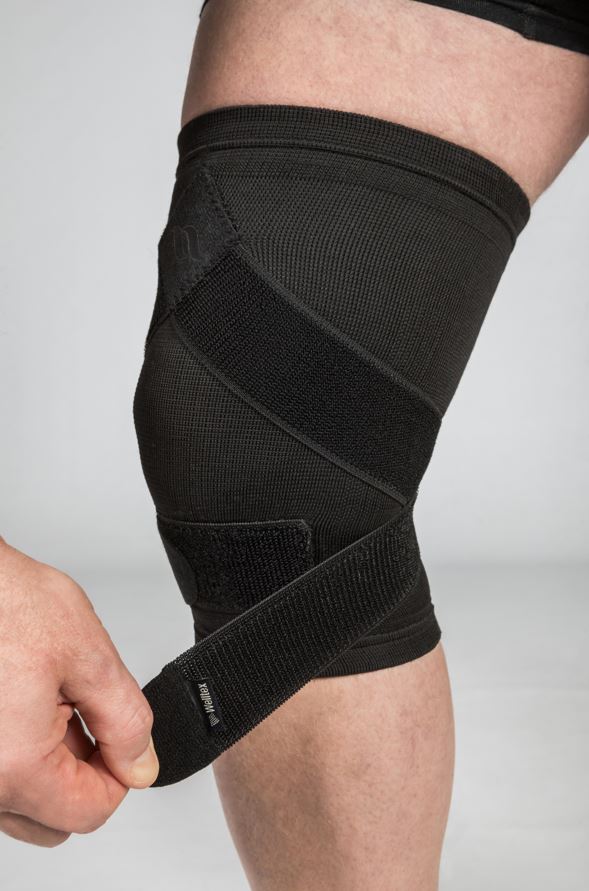 Back on Track STRAPZ Knee Brace - Black