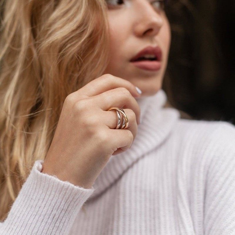 Lineargent embarced two tone Ring 