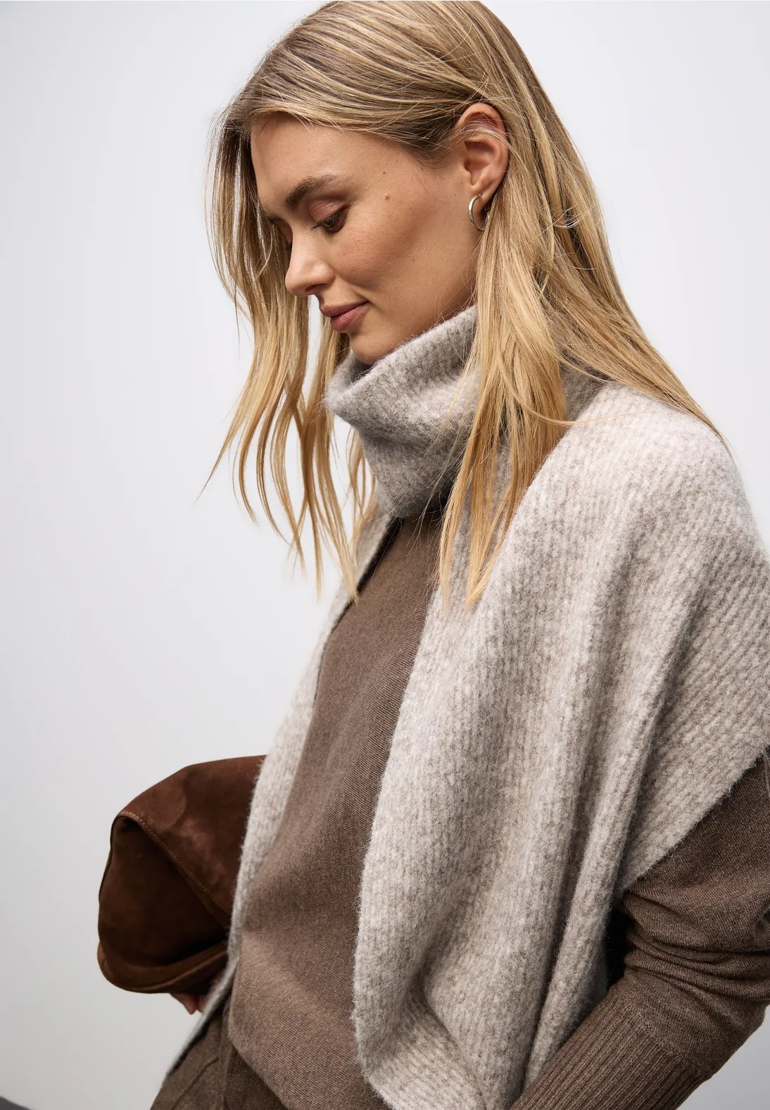 OP Turtleneck Long Scarf - Soft Sand - Street One - 3