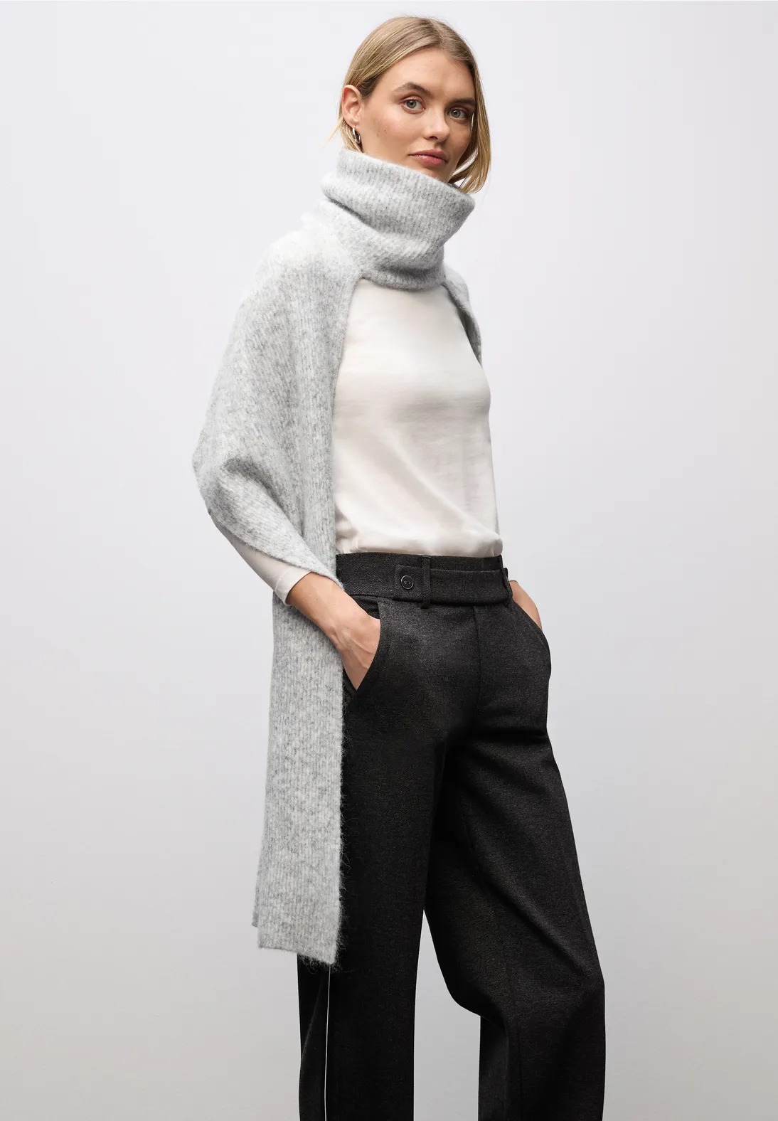 OP Turtleneck Long Scarf - Smooth Grey - Street One