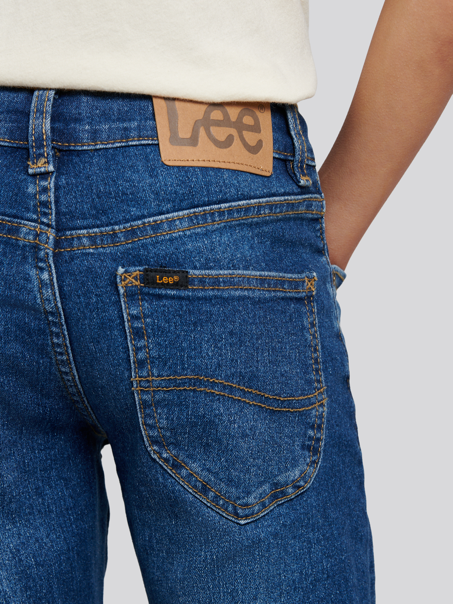 STRAIGHT STRETCH FIT JEAN DARREN MID WASH - 5