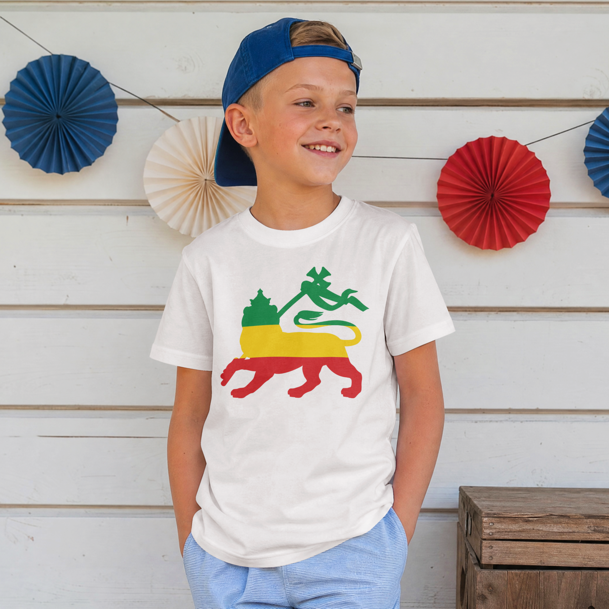 Conquering Lion  Kids T-shirt White / Black