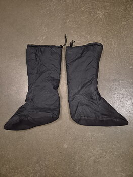 Höga "ytter strumpor"  ca 42-43