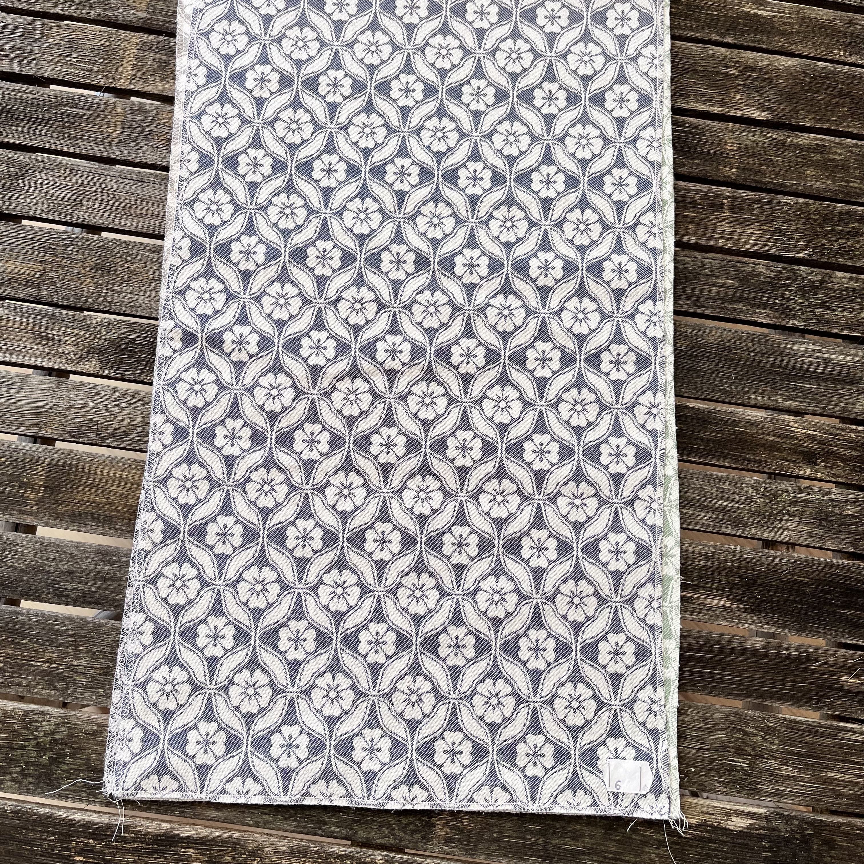 Clover Bolster