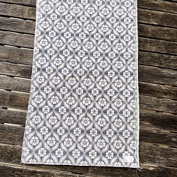 Clover Bolster