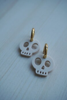 Halloween skull pendants