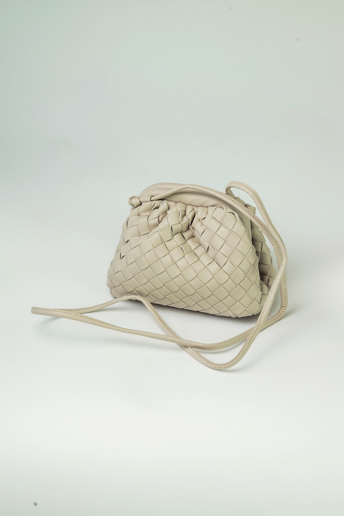 Dumpling Braided Bag Offwhite