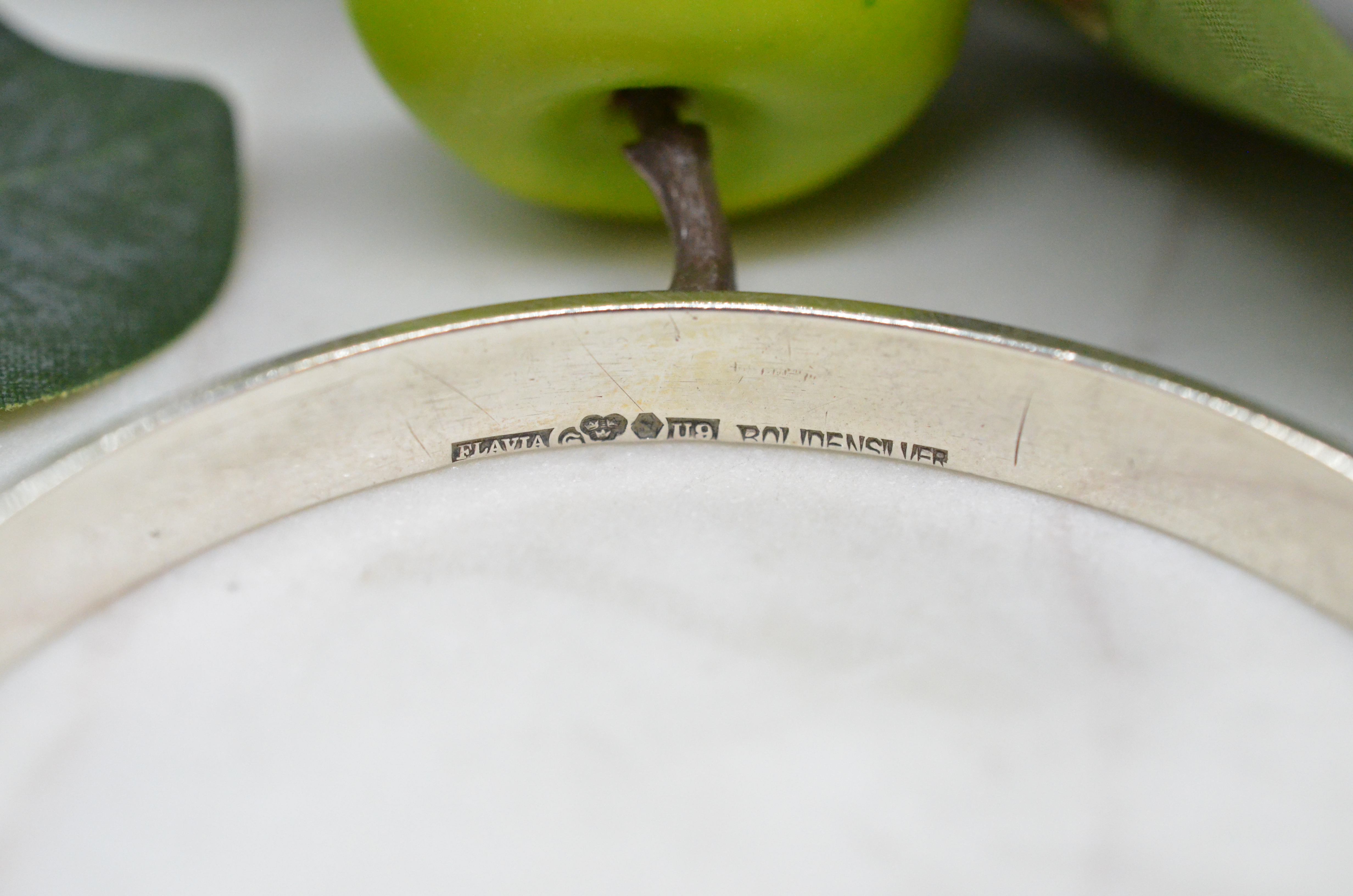 Vintage silver bangle with leaf pattern, Flavia Boliden 1970 - 2