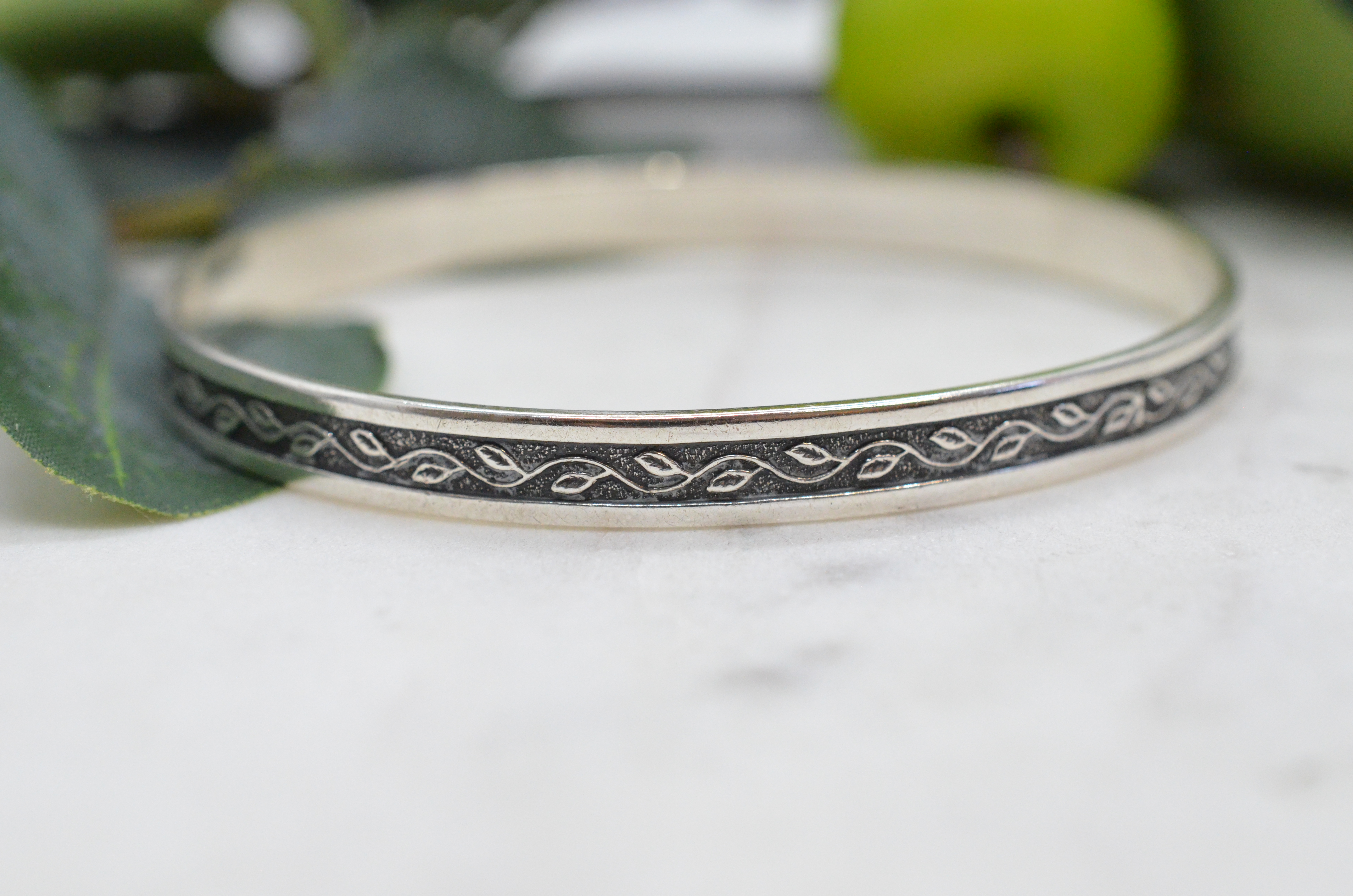 Vintage silver bangle with leaf pattern, Flavia Boliden 1970