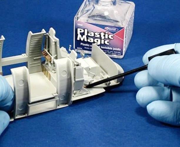 Deluxe Materials Plastic Magic Glue Brush Pensel 3st - 2