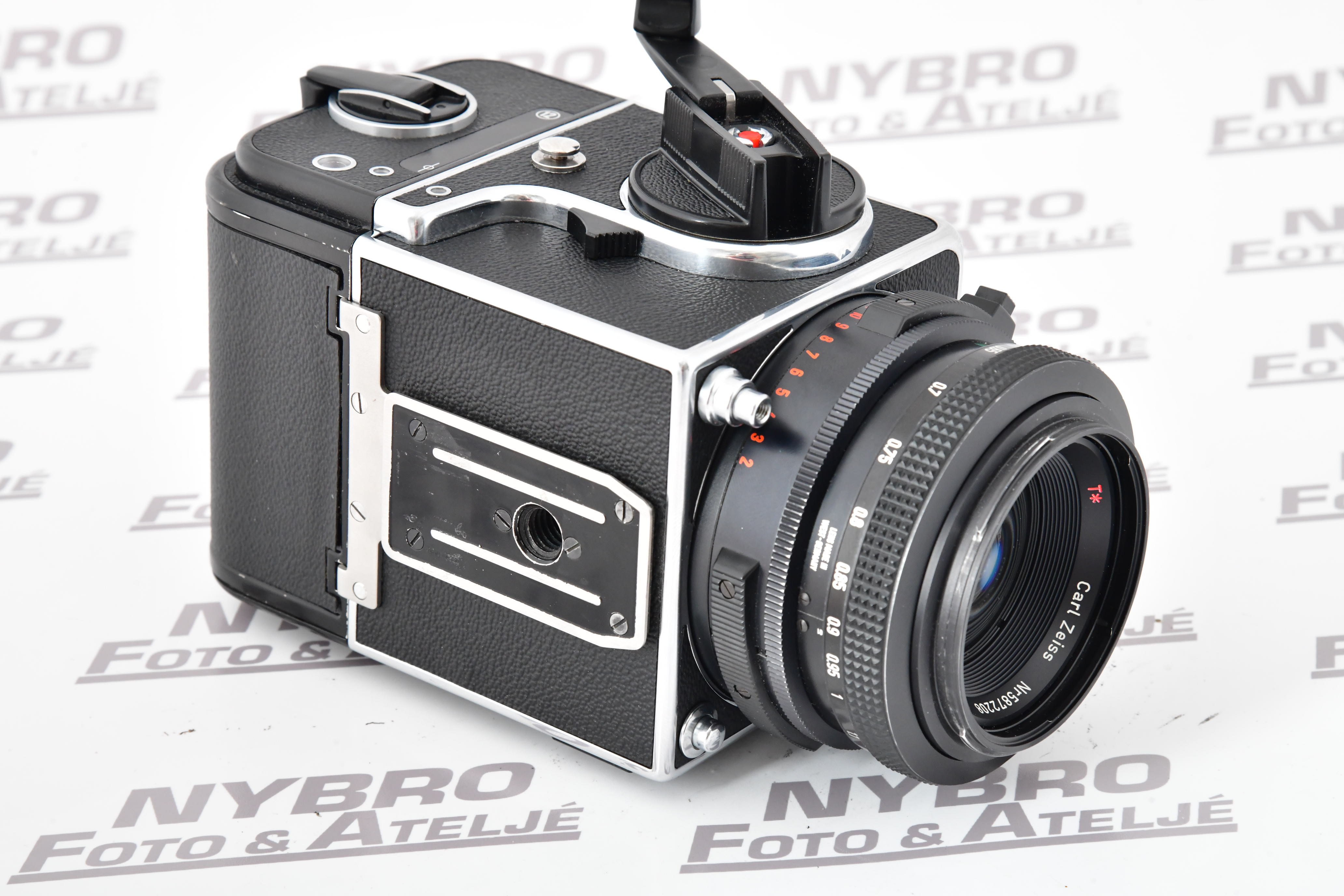 Hasselblad 2000 FC + Planar F 80/2,8 + A12 magasin - 4