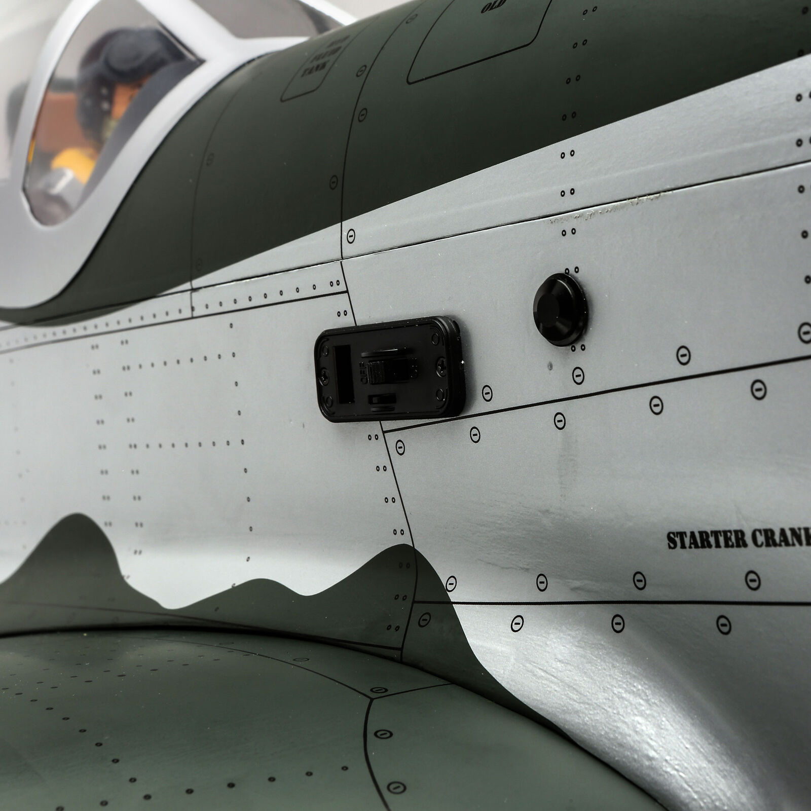 Hangar 9 P-51D Mustang 20cc ARF, 69.5" - 30