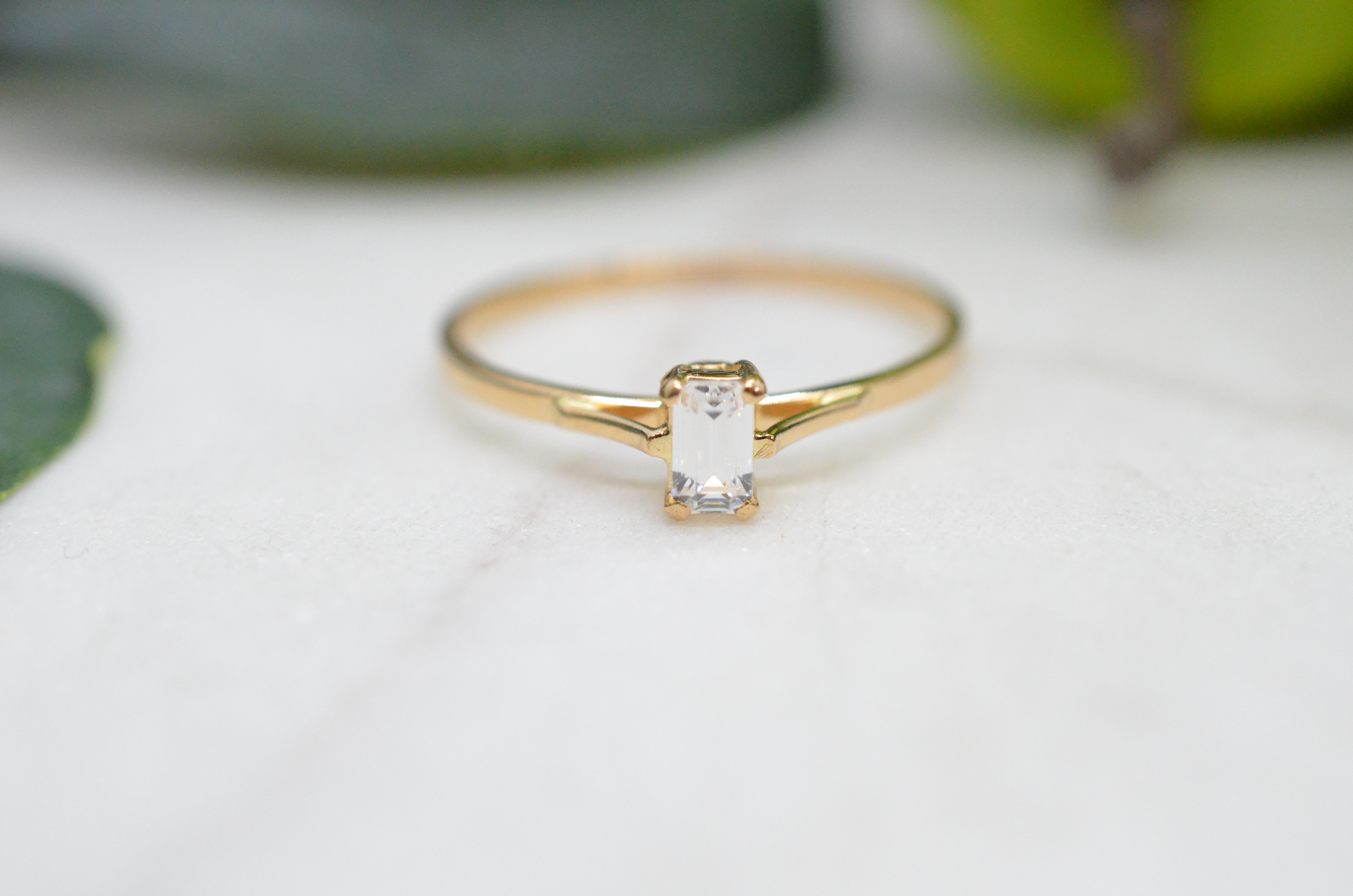 Second Hand 18k ring with cz