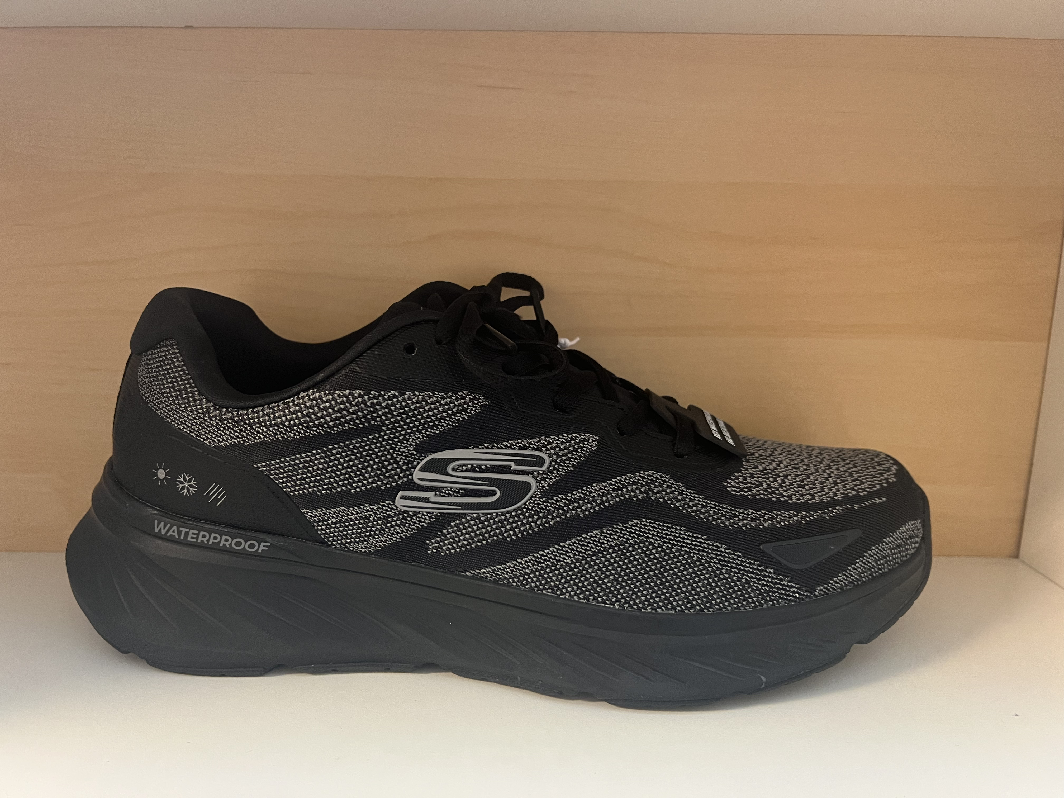 Skechers Herrsko Relaxed Fit (bred läst) med snörning. Svart Waterproof. - 3