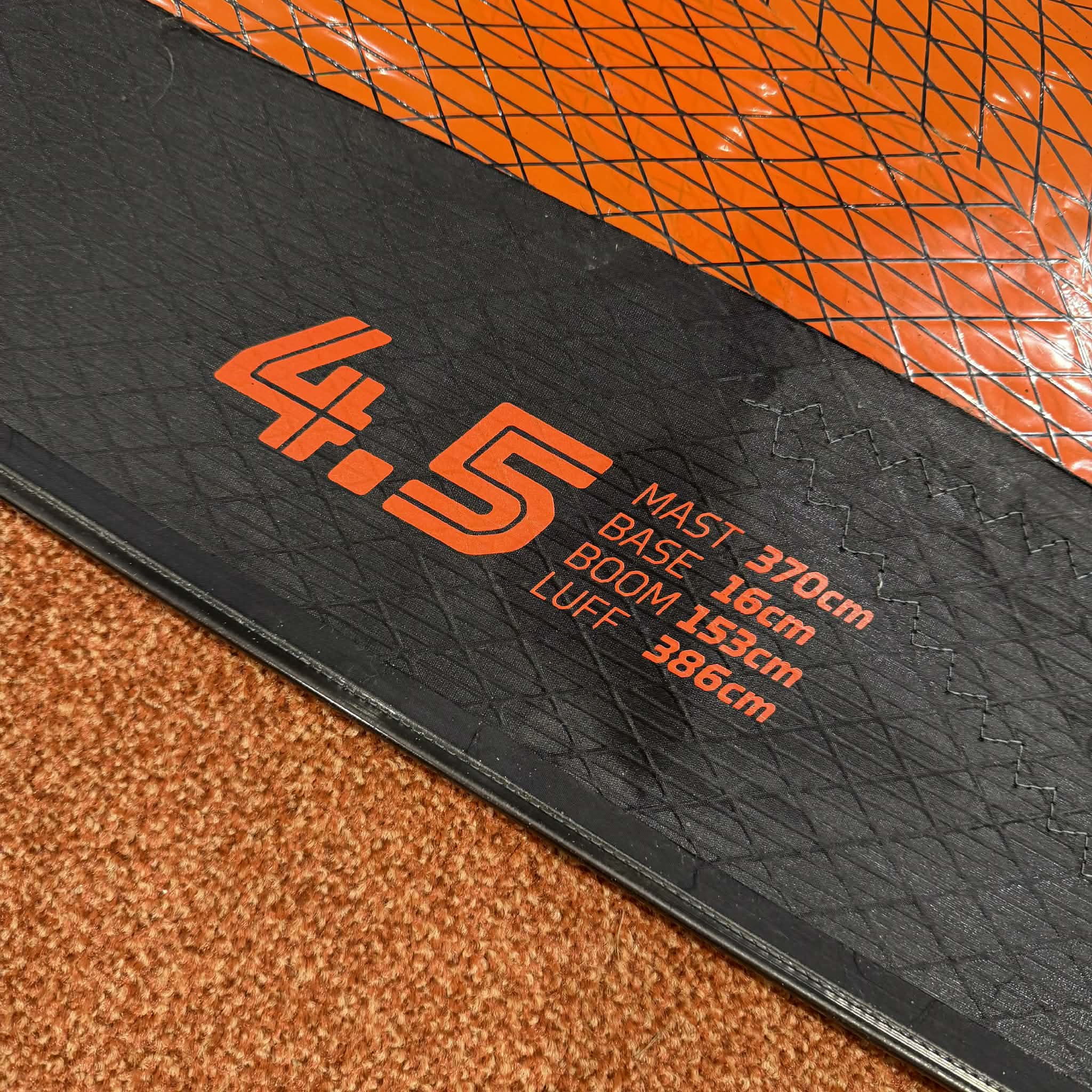 Begagnat vindsurfingsegel 4.5 Neil Pryde Combat Pro Fuse 2025 - 2