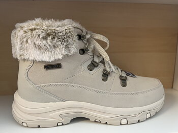 Skechers Damkänga i ljusbeige skinn. Snörning,  fodrad.  Anti-slip yttersula Memory Foam innersula. Wateproof.