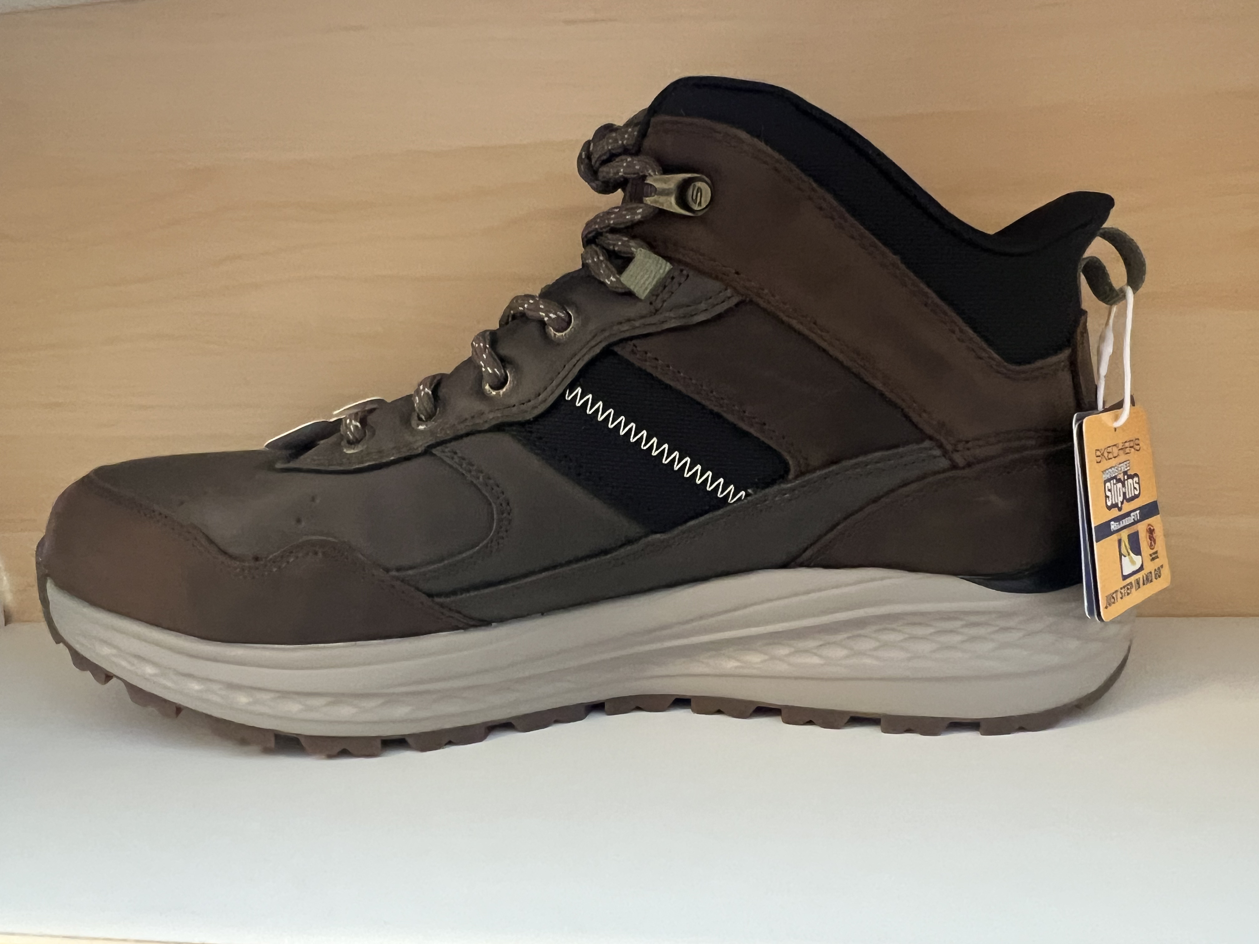 Skechers Herrkänga i brunt skinn. Waterproof. Slip-ins + snörning. Relaxed Fit (bred läst) - 4