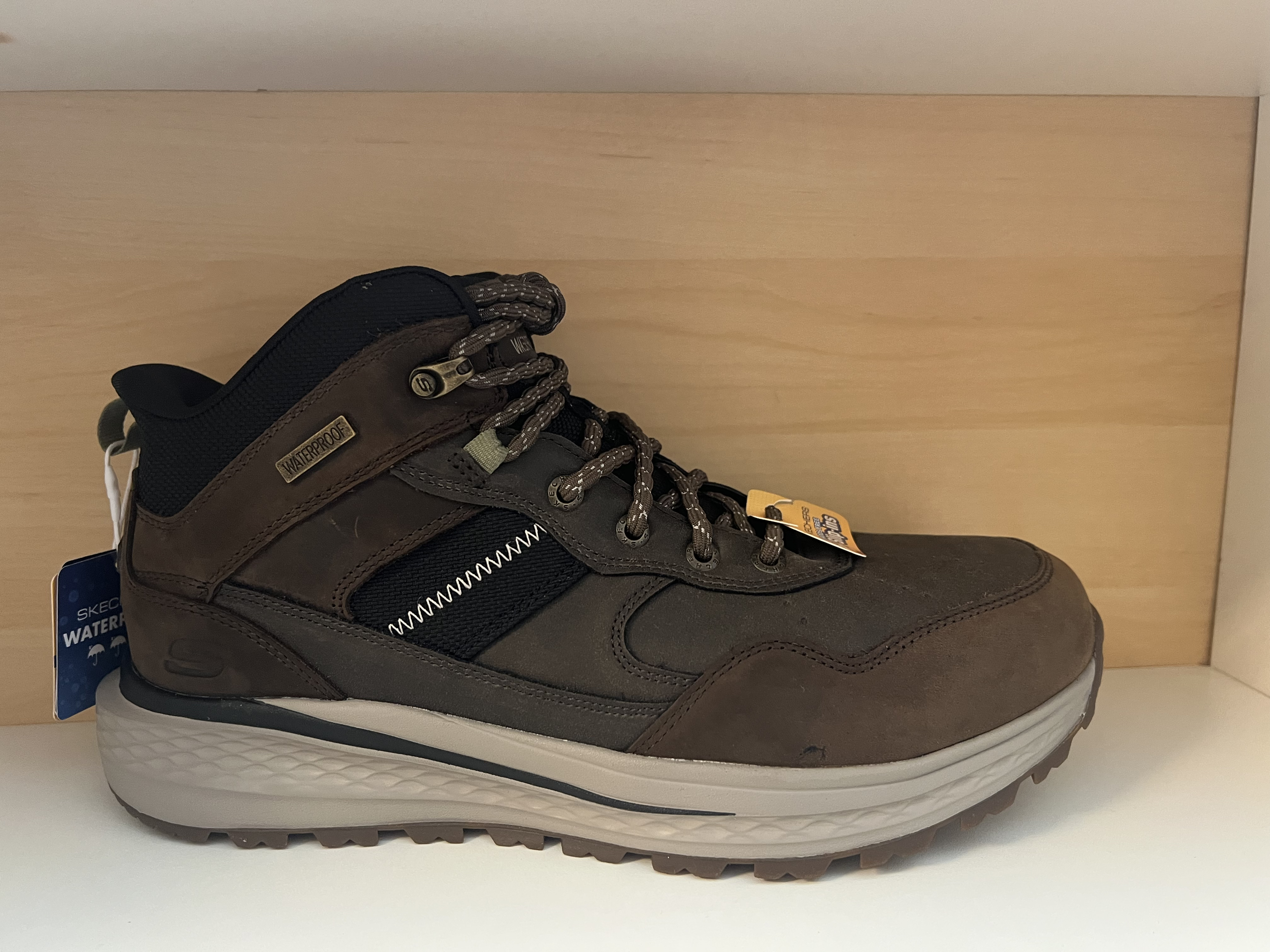 Skechers Herrkänga i brunt skinn. Waterproof. Slip-ins + snörning. Relaxed Fit (bred läst) - 3