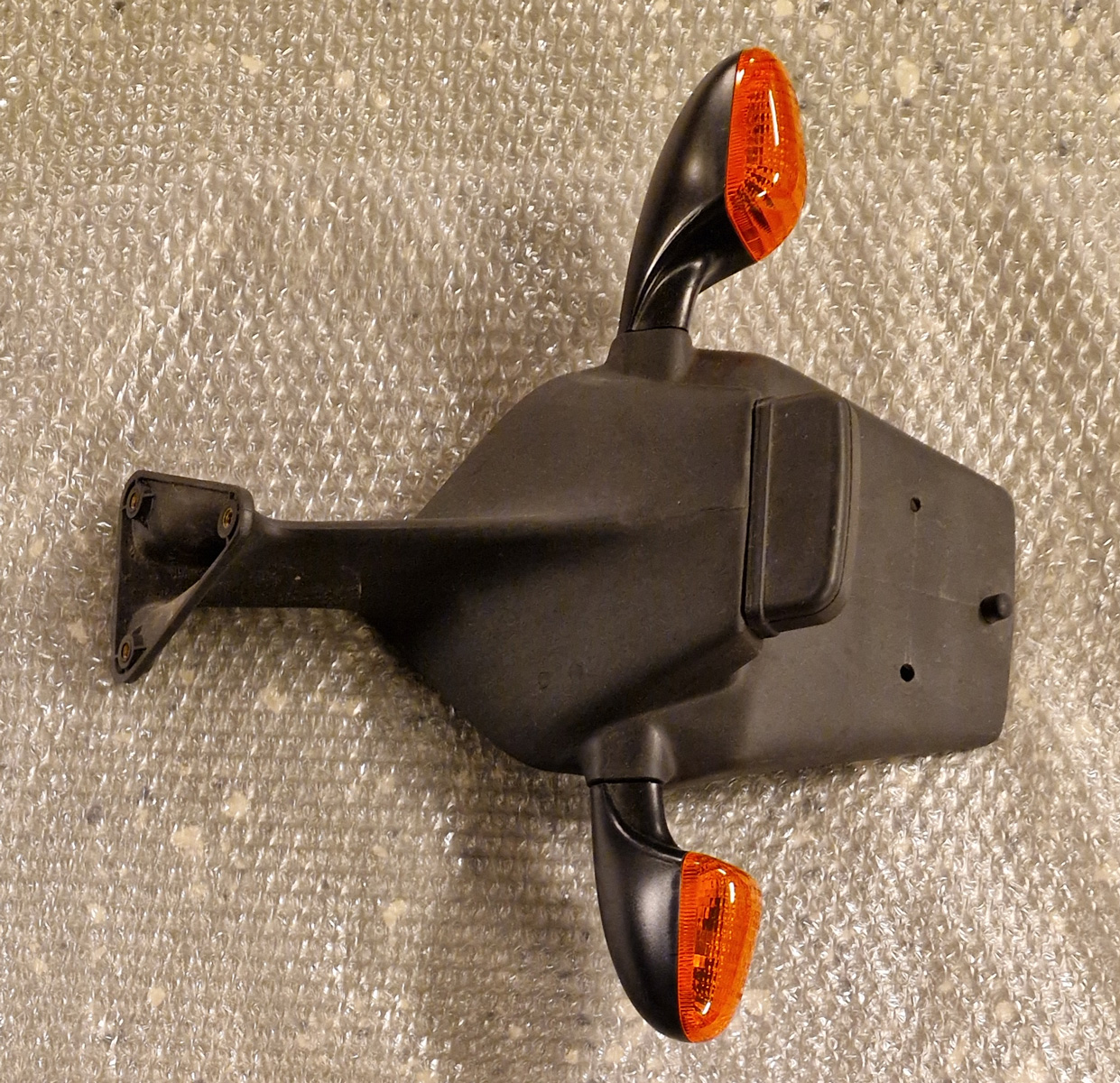 Plate holder Brutale