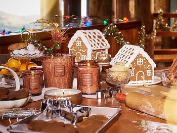 Voluspa Gingerbread Chalet Mini Tin 