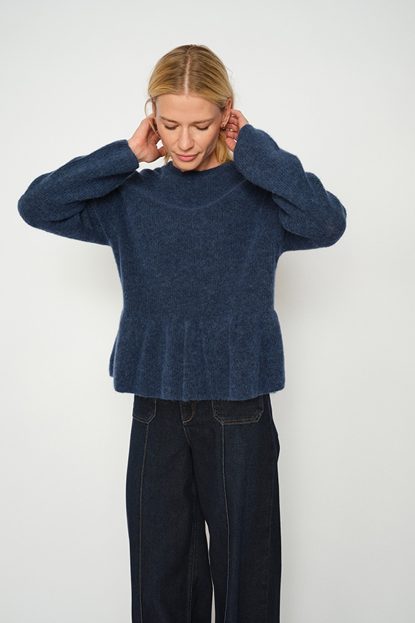 MMThora O-neck Frill Knit Ensign Blue