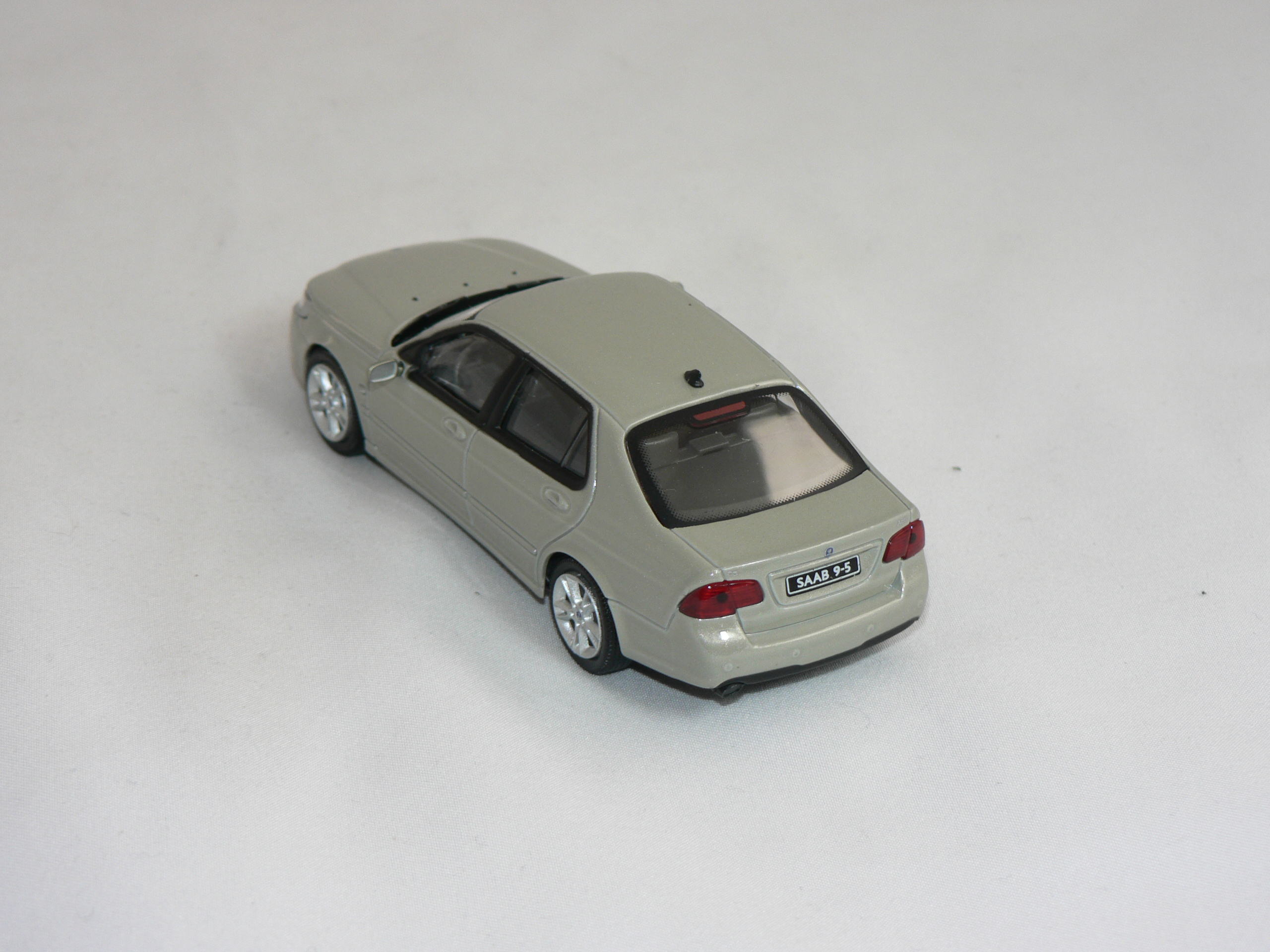 Saab 9,5 Aero  1;43  Hongwell - 2