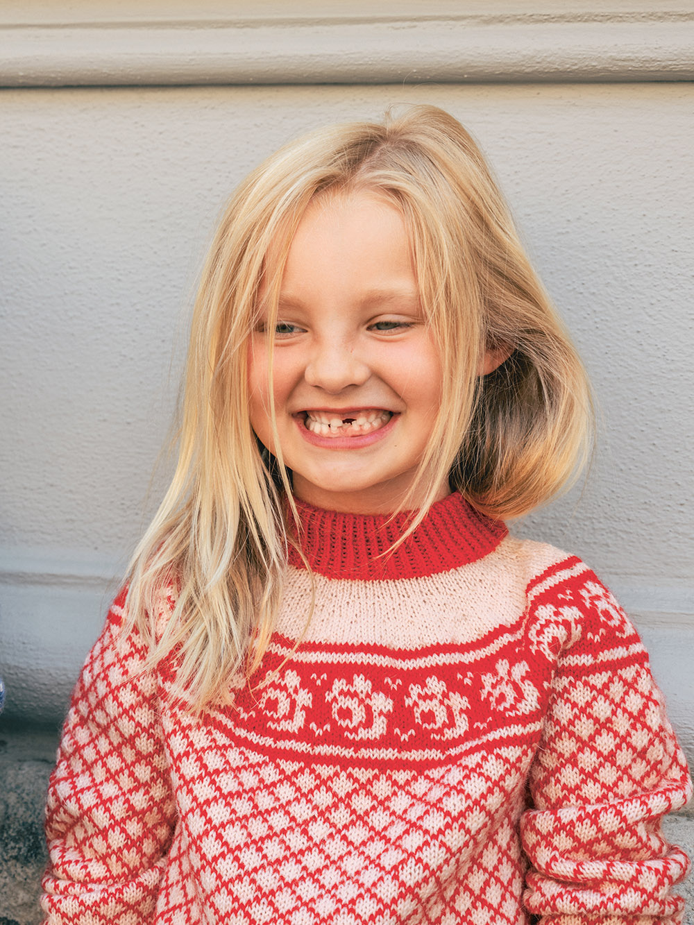 Sandnes Blome Genser Junior, 2 fg, 2509_01 (27 m flerfärgstick st 3) - 3