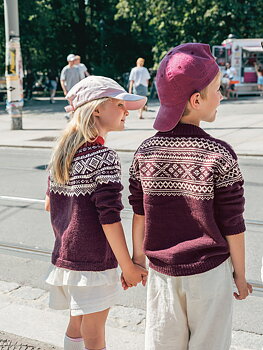 Sandnes Setesdal Genser Junior 2509_04 (27 m flerfärgst st 3)