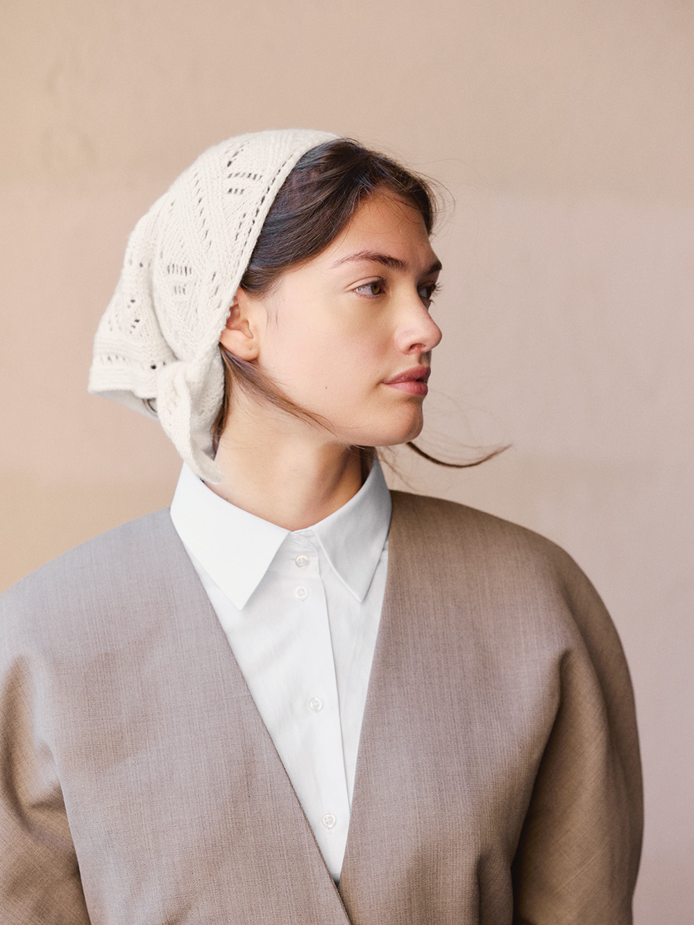 Sandnes Petra Scarf 2508_01 (25 m mönsterstick st 3) - 3