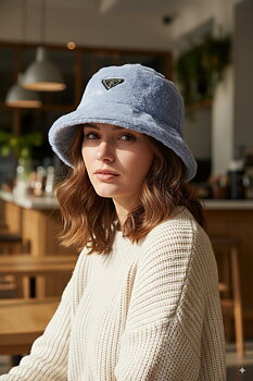 Bucket hat faux fur blue