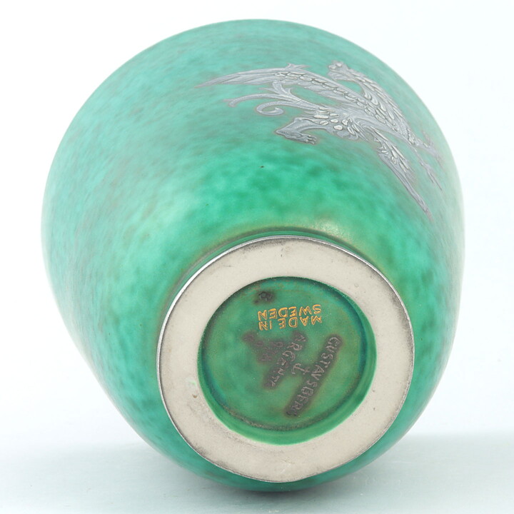 ヴィルヘルム・コーゲ  Argentaシリーズ  緑色のベース  シルバーのグリフィンモチーフ  (13cm)  1933年