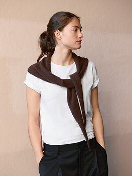 Sandnes Triangle Shawl 2508_03 (24 m st 3,5)