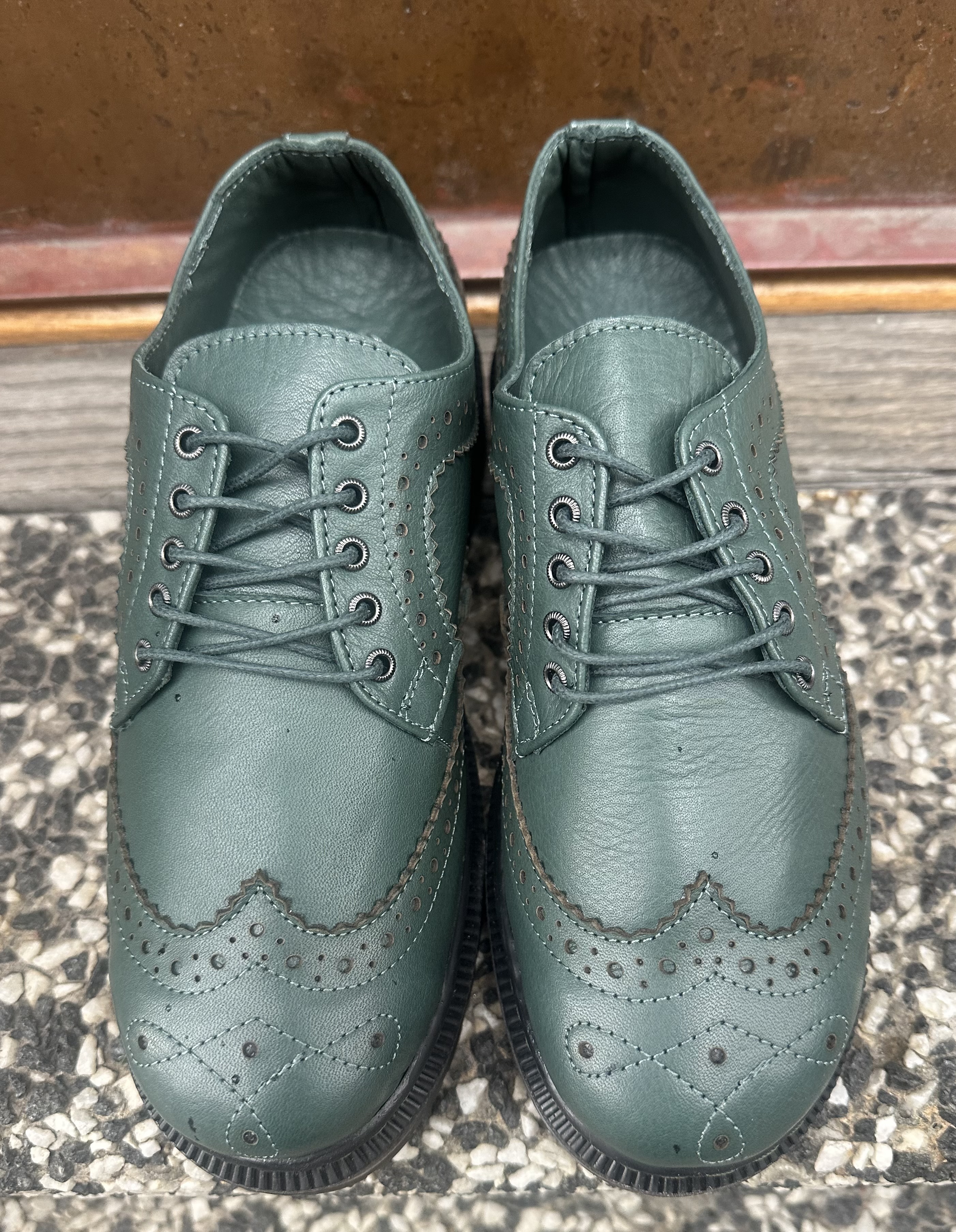 Coola snörskor med brogues från Charlotte of Sweden, petrol - 2