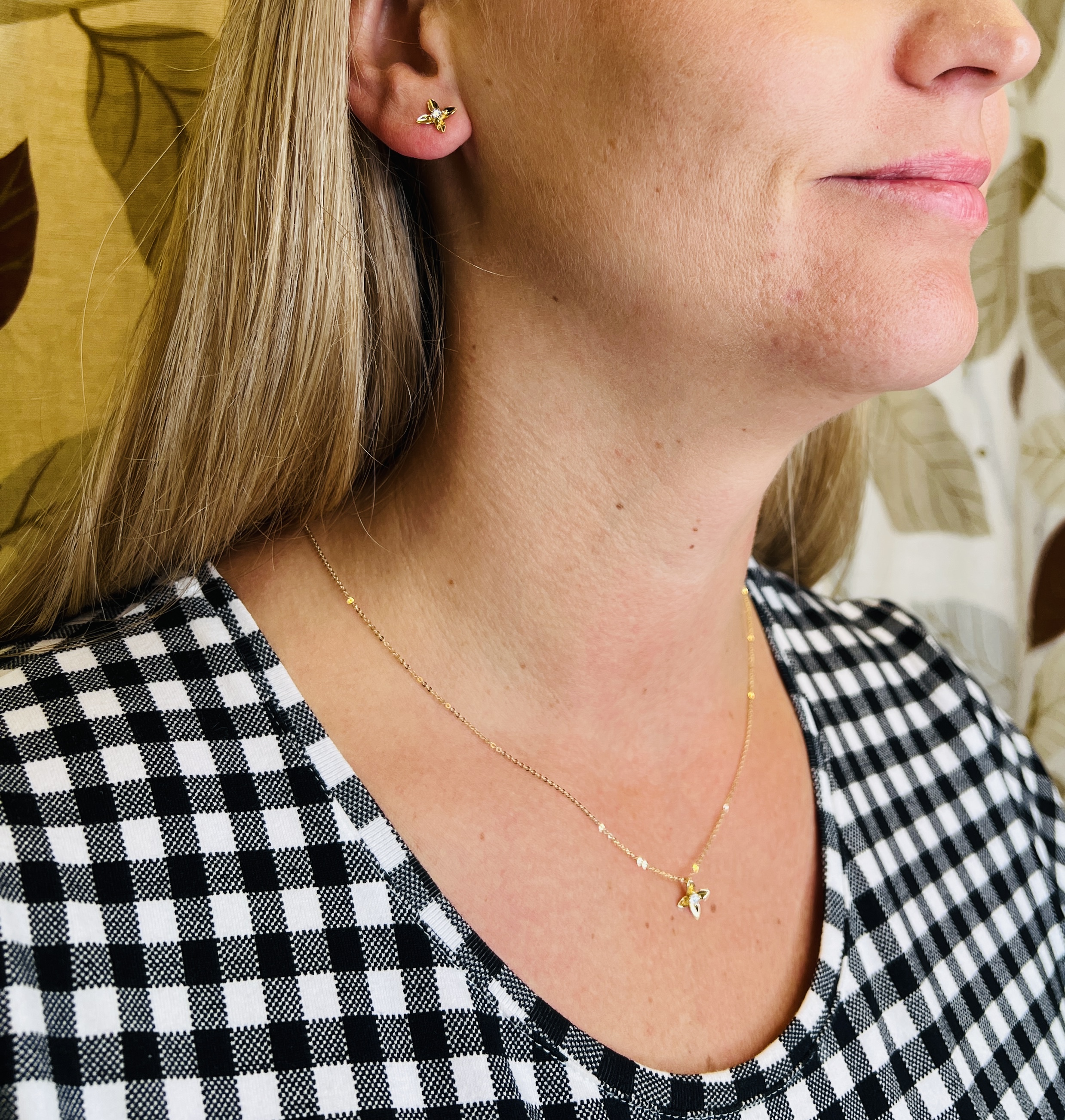 Kultainen kaulakoru 18K DIA 0,015CT SI FLOWER - 3