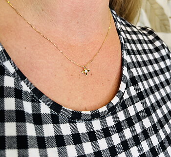 Kultainen kaulakoru 18K DIA 0,015CT SI FLOWER
