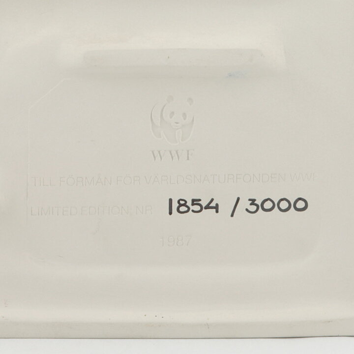 Staffan Johnson (WWF 1987) White Wall Plaque with Eagle Motif 32 cm
