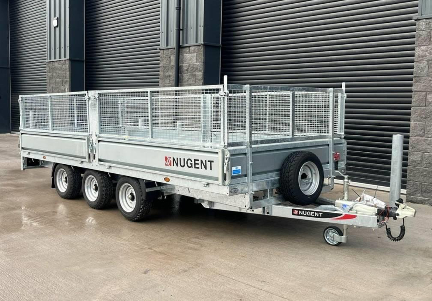 4300 x 2000  mm : : 3500 kg - 2 eller 3-axlad :: Nugent F4320H/T - 5
