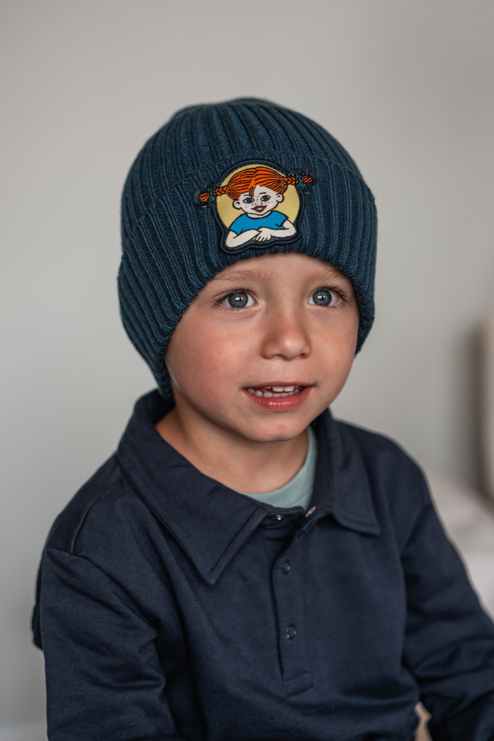 Geggamoja stickad mössa marinblå Pippi Långstrump - 3