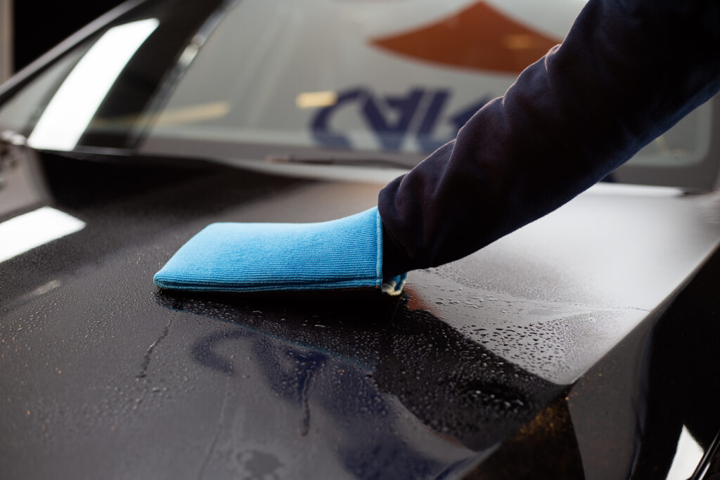Lacken Känns som Sandpapper? Lera; Hemligheten bakom en Spegelblank & Silkeslen Yta