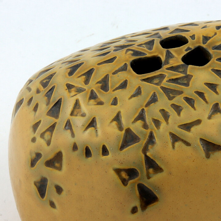 Johnny Rolf (1966) Yellow Flower Stone with Relief Decor 14/10 cm