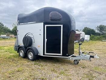 Cheval Liberté Gold 2  FDL28F 77000:-