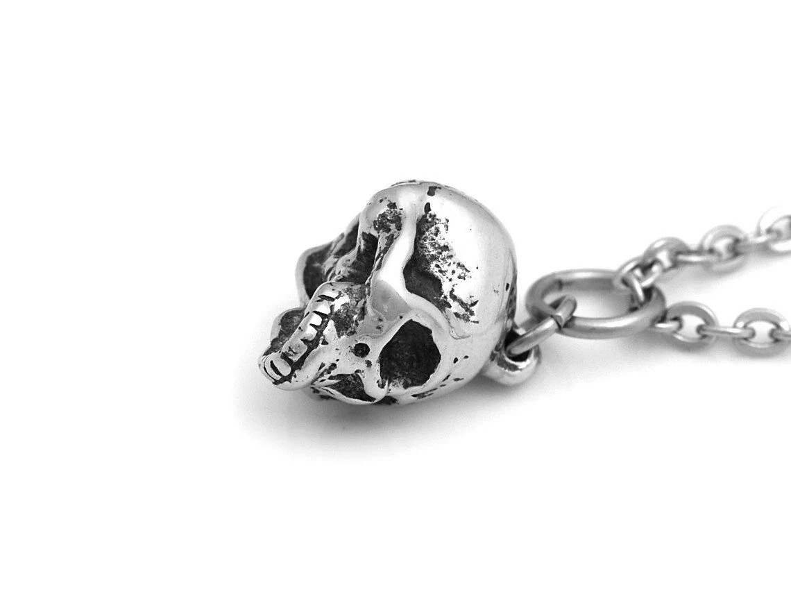 Litet Döskalle Halsband, Handgjort Mänskligt Kranium Smycke - 2